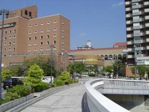 宝塚市　ワシントンホテル、阪急宝塚駅を望む！